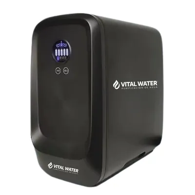 Equipo compacto de ósmosis inversa 1000 GPD Vital Water, gabinete negro con pantalla