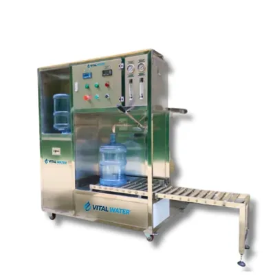 Planta envasadora compacta Vital Water de acero inoxidable, con estación de llenado de bidones y camino de rodillos